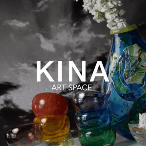 Kina - Social Media